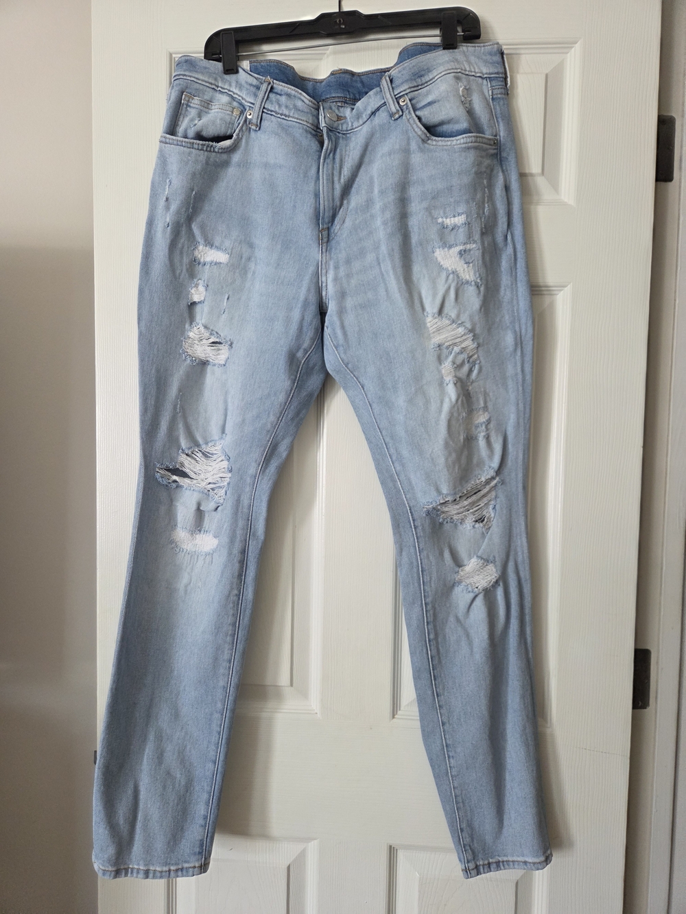 H&M Light Blue Distressed Skinny Jeans